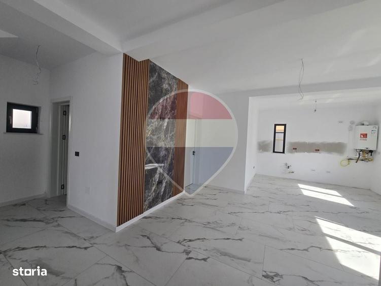 Casă cu 4 camere în Făcăi