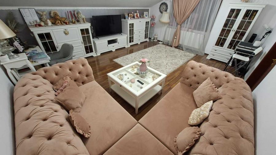 Casă cu 4 camere în Central