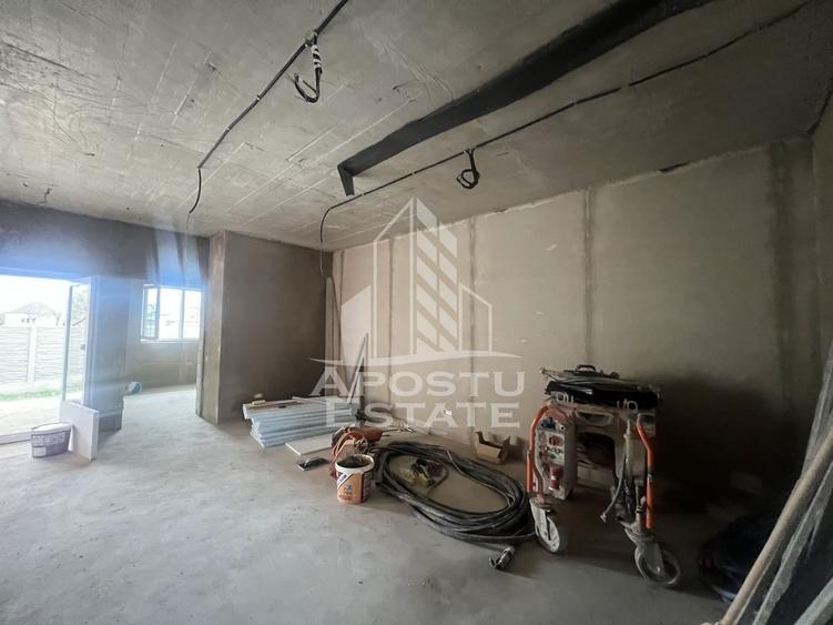 Duplex cu 4 camere cu Canalizare în Covaci