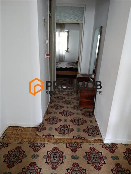 Apartament cu 3 camere decomandat în Unirii Sud