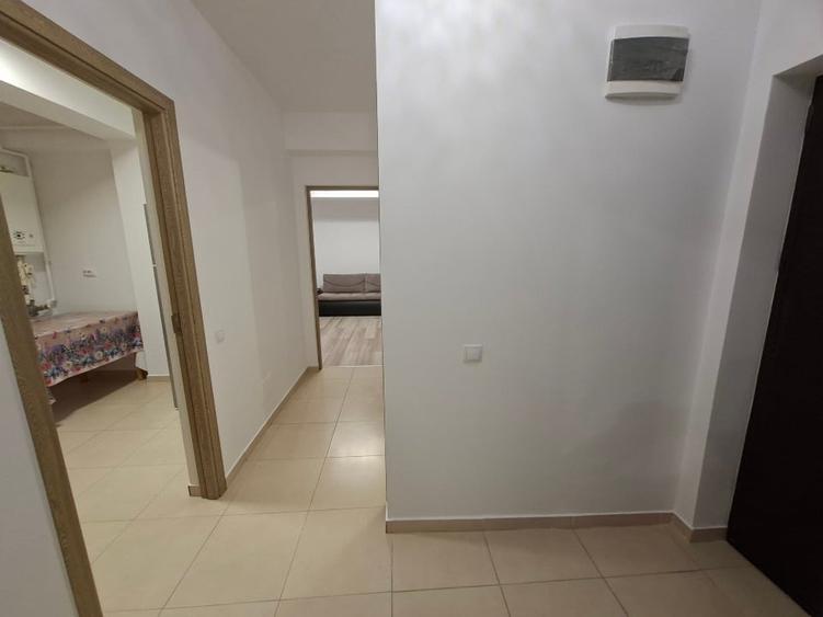 Apartament cu 2 camere decomandat, mobilat în Roșu