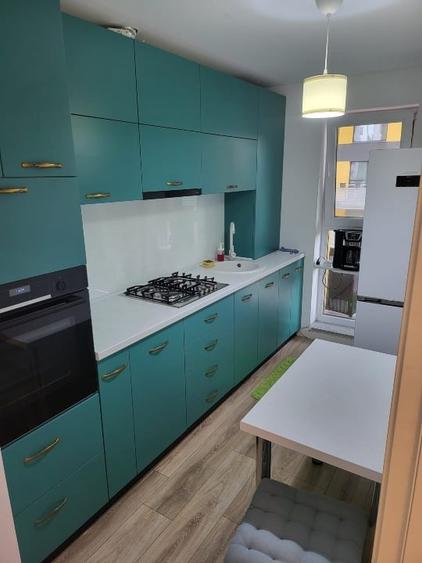 Apartament cu 2 camere semidecomandat, mobilat în Pantelimon