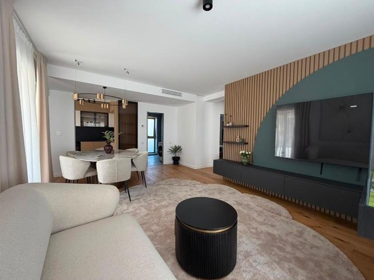 Apartament cu 3 camere decomandat în Unirii