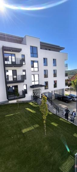 Apartament cu 3 camere decomandat în Baciu