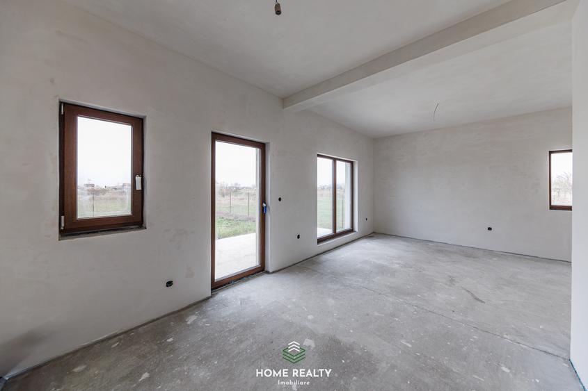 Duplex cu 5 camere cu Canalizare în Plopi