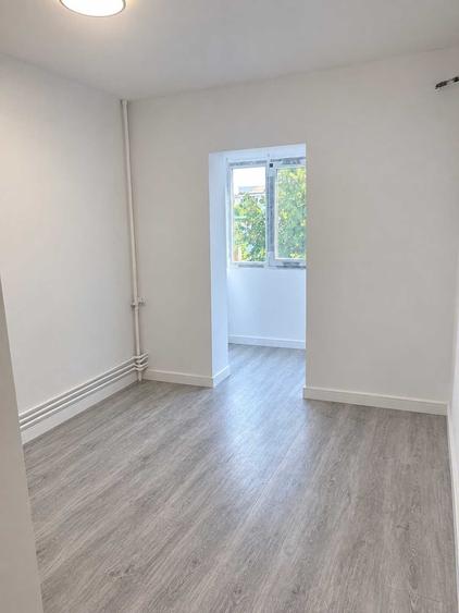 Inchiriez apartament cu 2 camere 32 mp Nicolina - 2