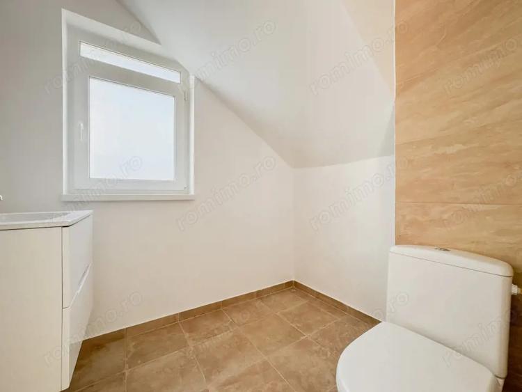 Casă cu 4 camere cu Teren 250 Mp în Central