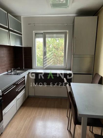 Apartament cu 3 camere semidecomandat, mobilat în Mănăștur