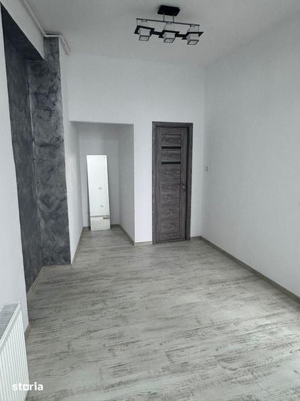 Studio de vanzare Piata Romana - 12