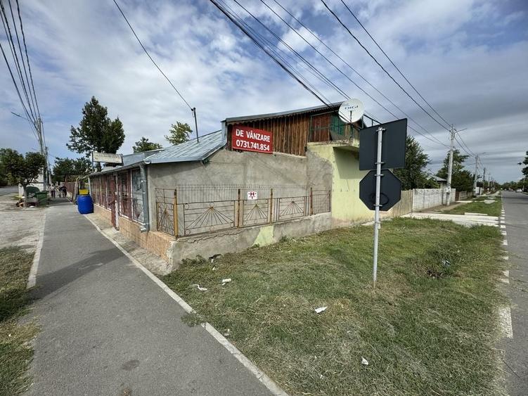Spațiu comercial, de 249 mp, în Ceacu