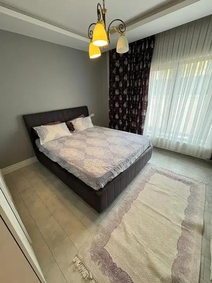 Casă cu 6 camere cu Canalizare în Exterior Est