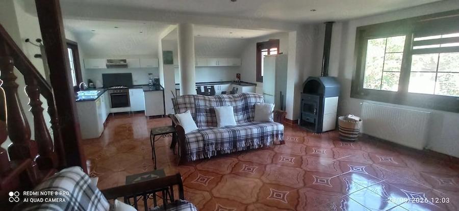 Casă cu Teren 2259 Mp în Ghioroc