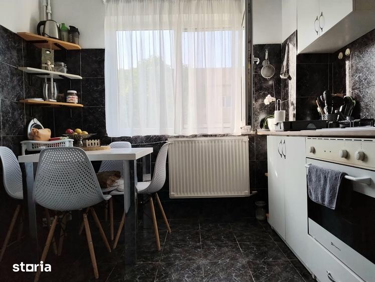Apartament cu 3 camere în Nufărul