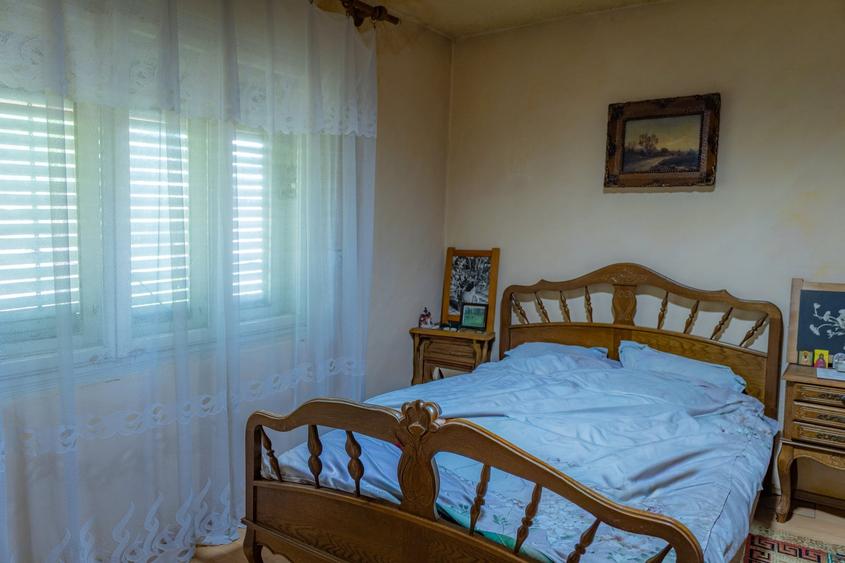 Casă cu 3 camere cu Teren 1018 Mp în Dărmănești