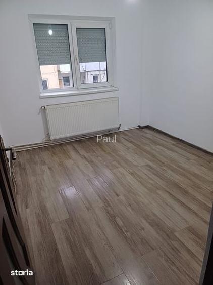 Vand apartament 3 camere