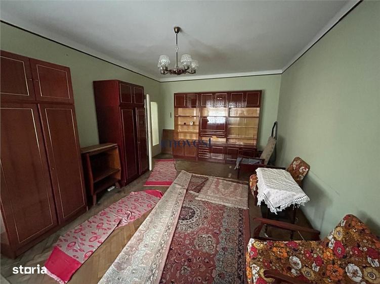 Casă cu 3 camere în Central
