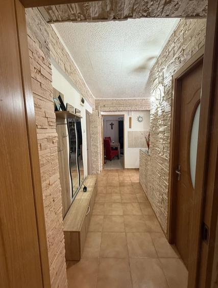 Apartament cu 2 camere decomandat în Doicești