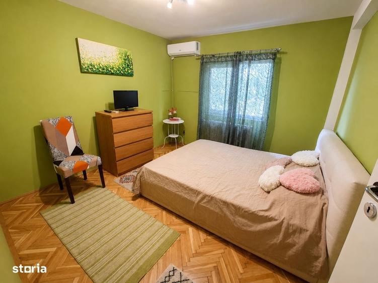 Apartament cu 3 camere decomandat în Lipovei