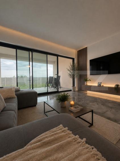 Casă cu 5 camere cu Teren 1038 Mp în Săcălaz
