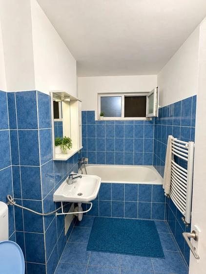 Apartament cu 2 camere semidecomandat în Podu Roș