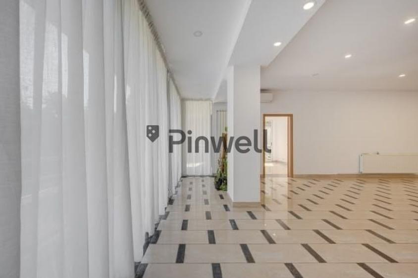 Apartament cu 4 camere decomandat în Primăverii