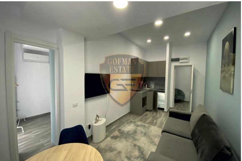 Apartament cu 2 camere semidecomandat, mobilat în Olimp