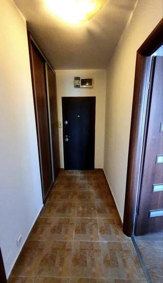 Apartament cu 2 camere semidecomandat în Grivița