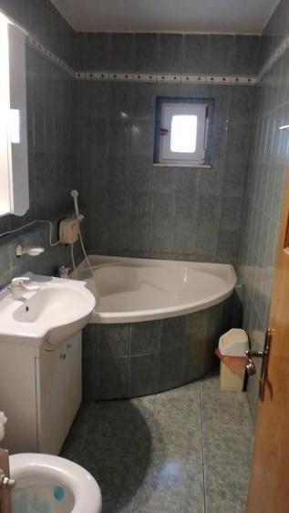 Apartament cu 3 camere decomandat în Ultracentral