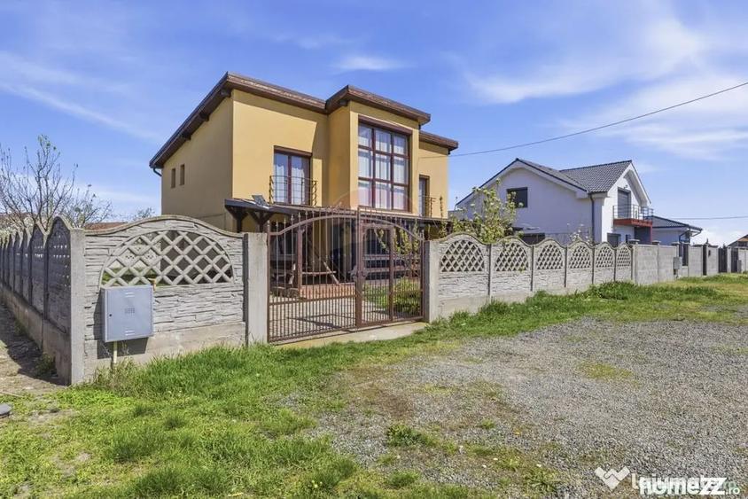 Casă cu 5 camere cu Teren 500 Mp în Șofronea