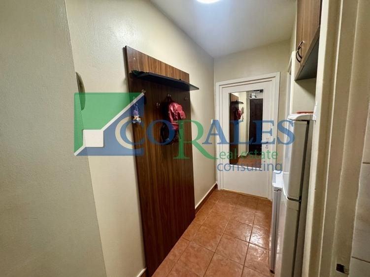 Apartament cu 2 camere nedecomandat, mobilat în Dacia