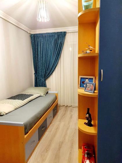 Apartament cu 3 camere decomandat în Central