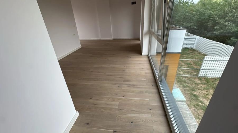 Casă individuală cu 5 camere decomandat cu Canalizare în Pipera