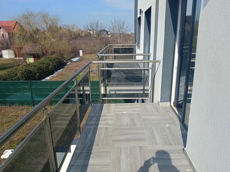 Casă cu 5 camere cu Teren 170 Mp în Ostratu