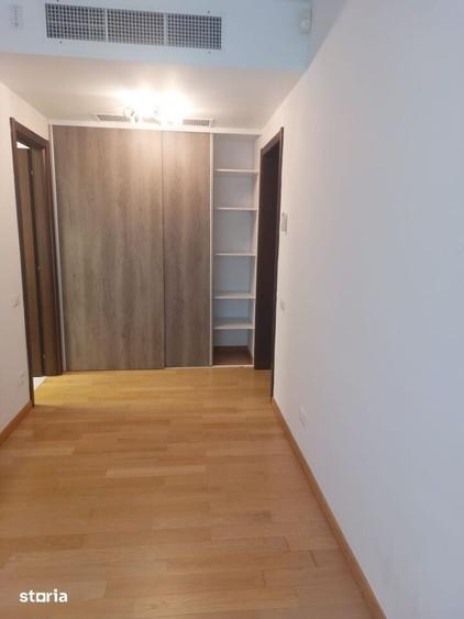 Apartament cu 3 camere în Aviatorilor