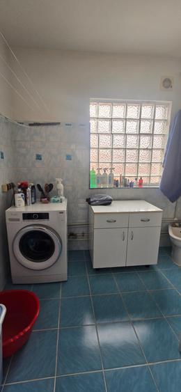 Casă cu 5 camere cu Teren 123 Mp în Coiciu