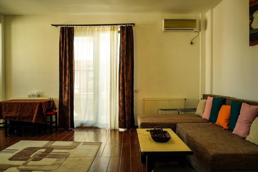 Apartament cu 2 camere decomandat în Năvodari