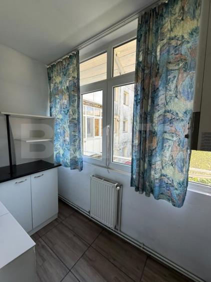 Apartament cu 3 camere decomandat în 9 Mai