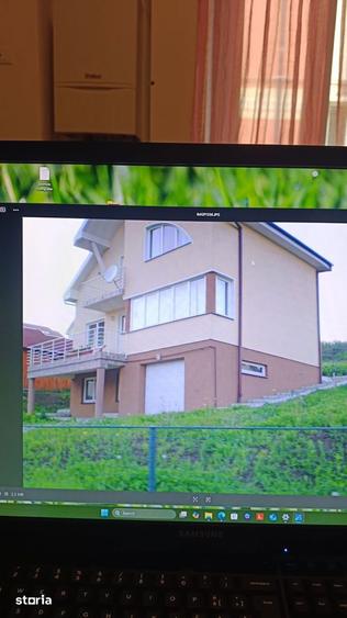 Casă cu 5 camere cu Teren 720 Mp în Livezeni