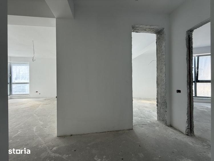 Apartament cu 3 camere decomandat în Ștefan cel Mare