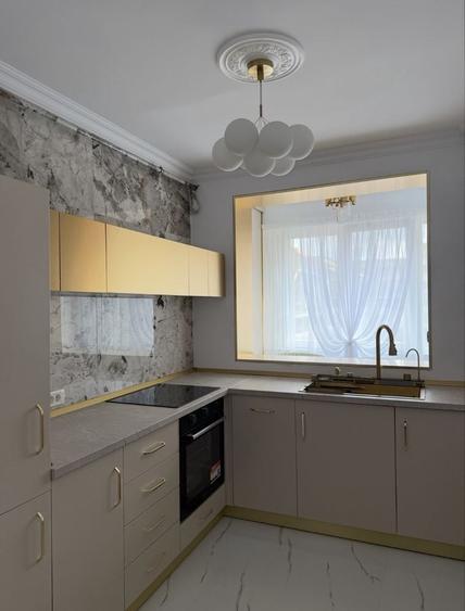 Apartament cu 2 camere decomandat, mobilat în Ultracentral
