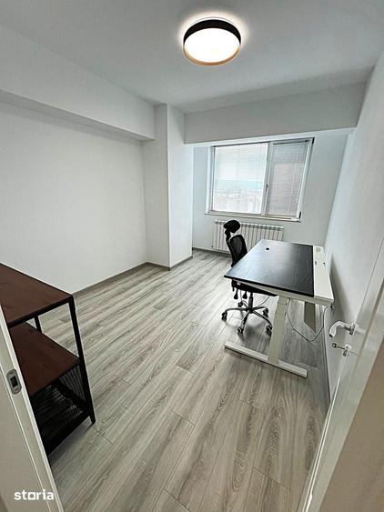 Apartament cu 4 camere în Tătărași