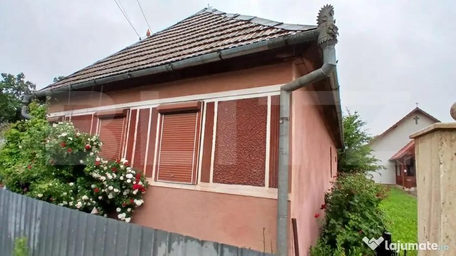 Casă cu 2 camere cu Teren 624 Mp în Deda