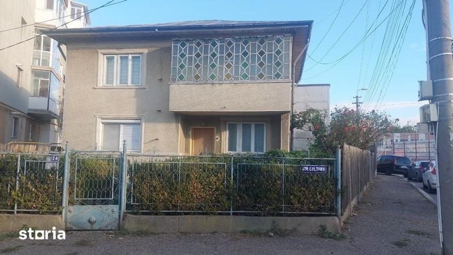 Casă cu 4 camere cu Teren 170 Mp în Dorobanți