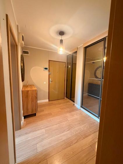Apartament cu 3 camere decomandat în Victoriei