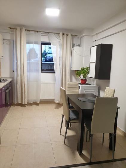 Apartament cu 2 camere semidecomandat în Cârlig