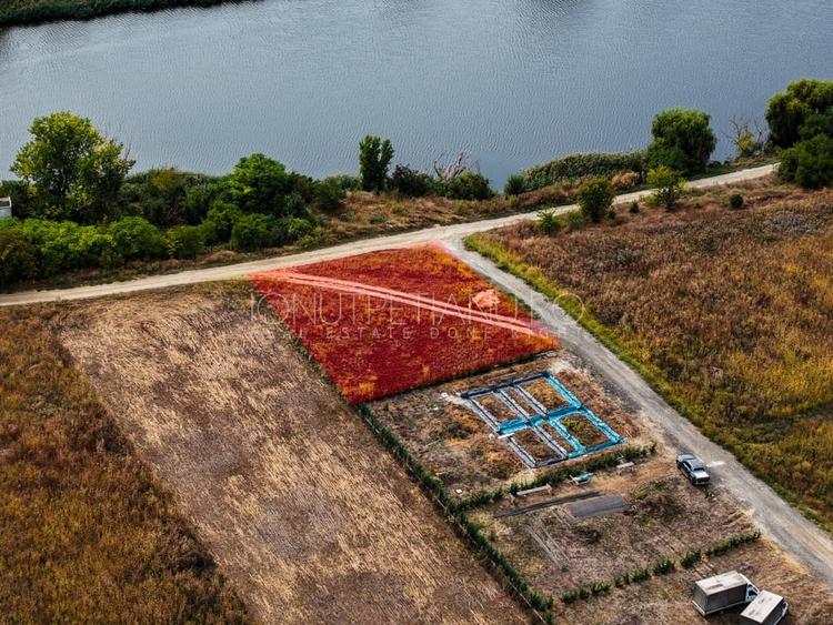 Teren Construcții intravilan de 1200 mp, în Balotești