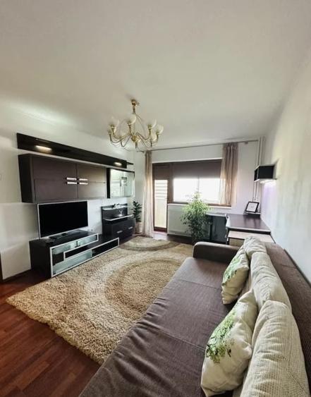 Apartament cu 3 camere decomandat, mobilat în Tomis Nord