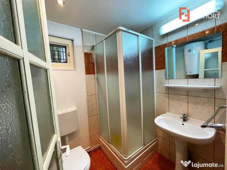 Casă cu 5 camere cu Teren 400 Mp în Râu de Mori