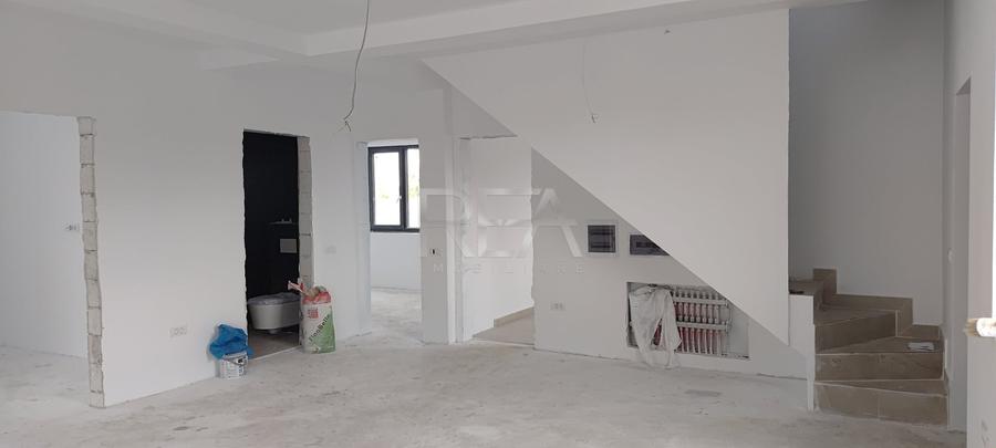Casă individuală cu 4 camere cu Teren 362 Mp în Clinceni
