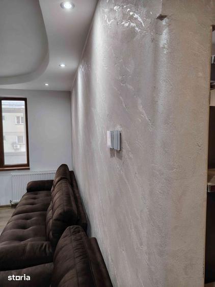Apartament cu 4 camere decomandat în Central